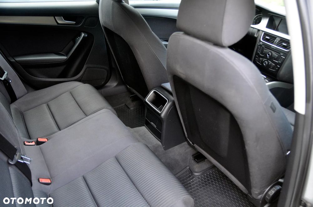 Audi A4 Avant 2.0 TDI - 9