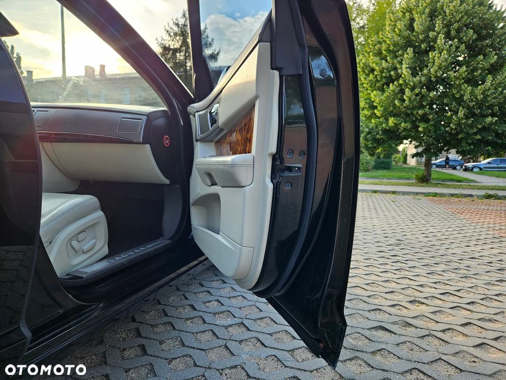 Jaguar XF 5.0 V8 Premium Luxury - 33