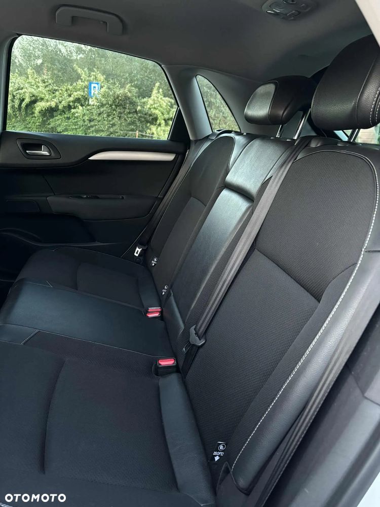 Citroën C4 1.6 HDi Seduction - 19