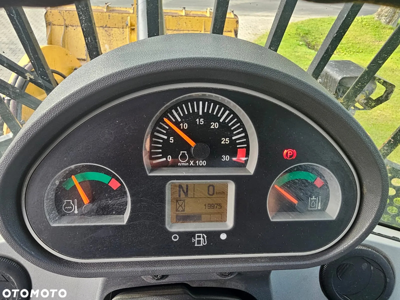 Caterpillar 924K - 12