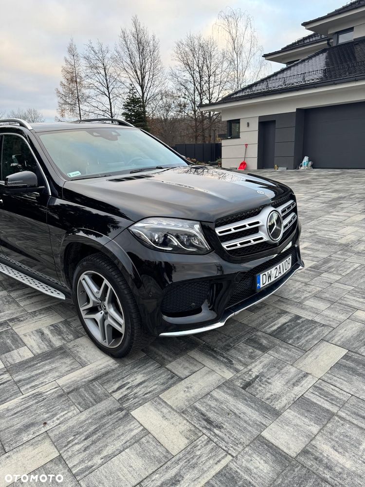 Mercedes-Benz GLS - 18