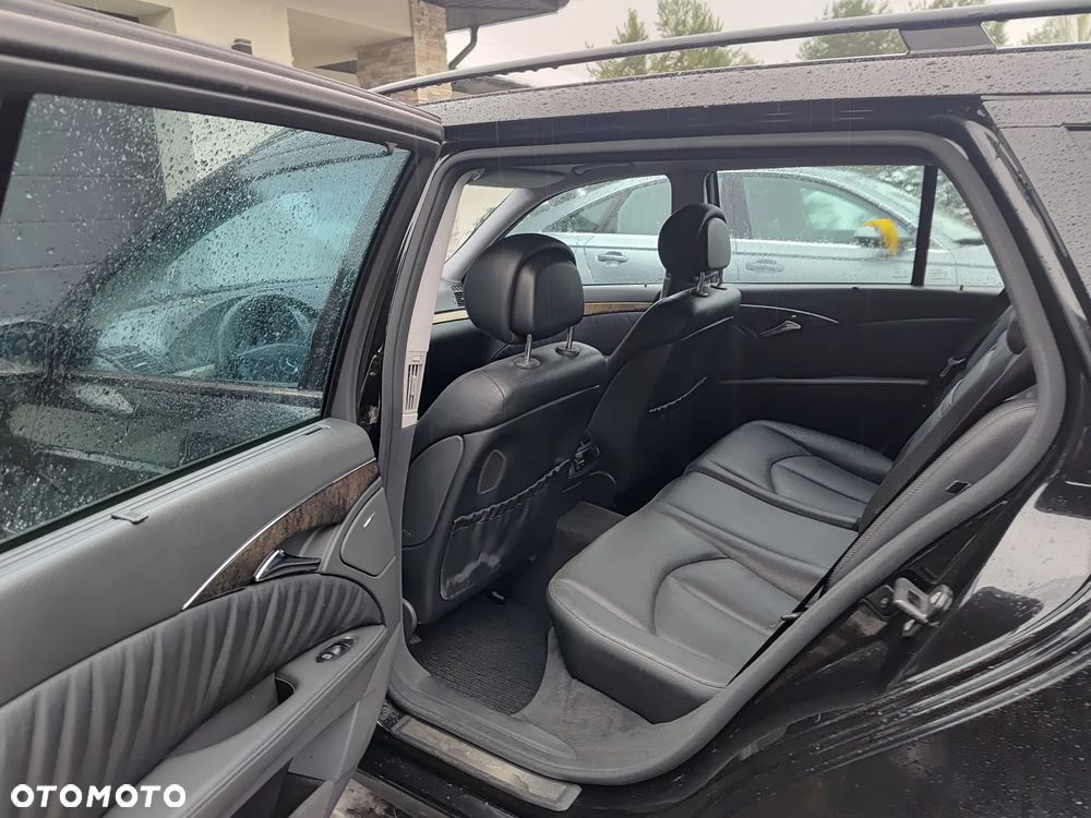 Mercedes-Benz Klasa E 500 Avantgarde Sport Edition - 17