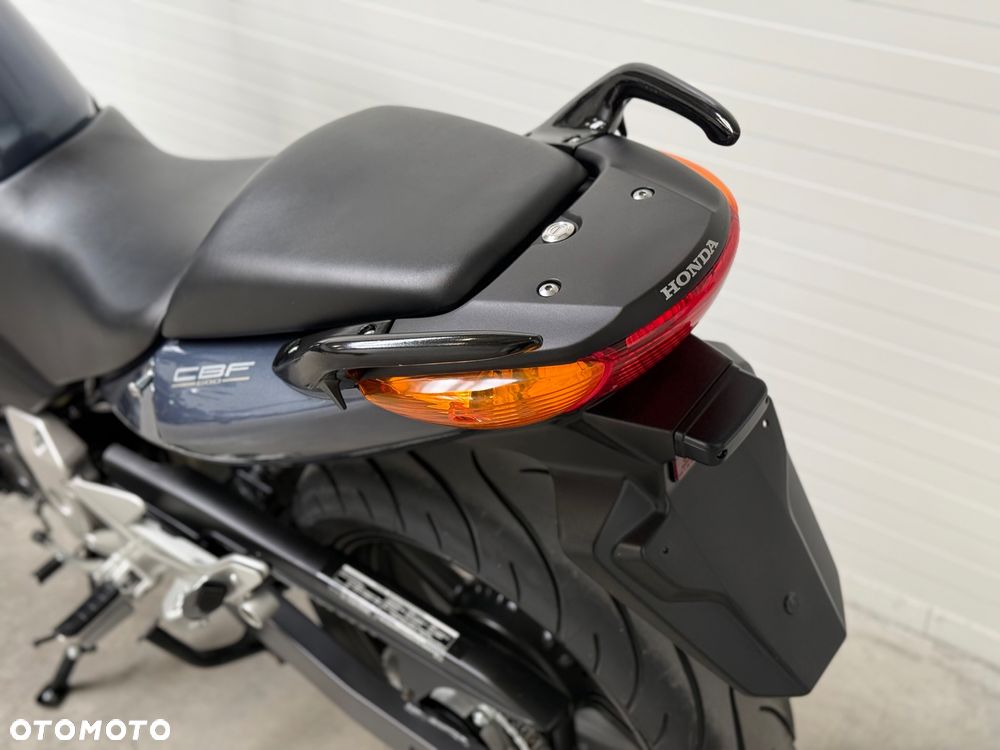 Honda CBF - 33