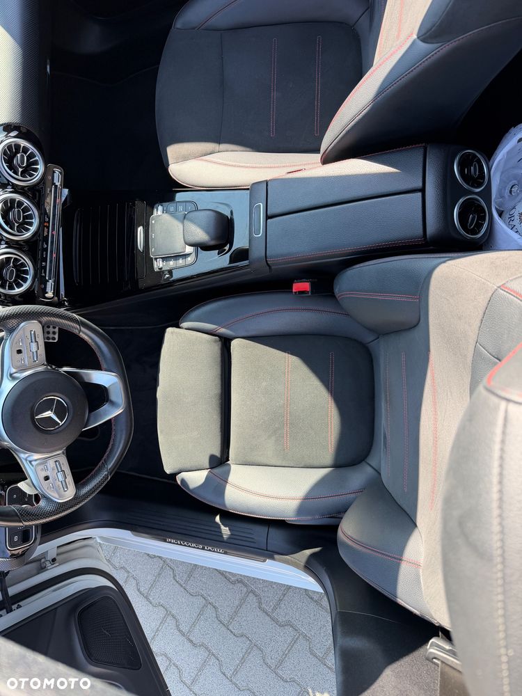 Mercedes-Benz CLA 200 4-Matic AMG Line 8G-DCT - 21
