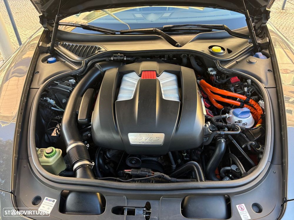 Porsche Panamera - 26