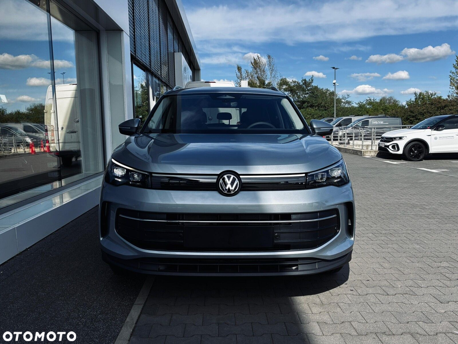 Volkswagen Tiguan - 11
