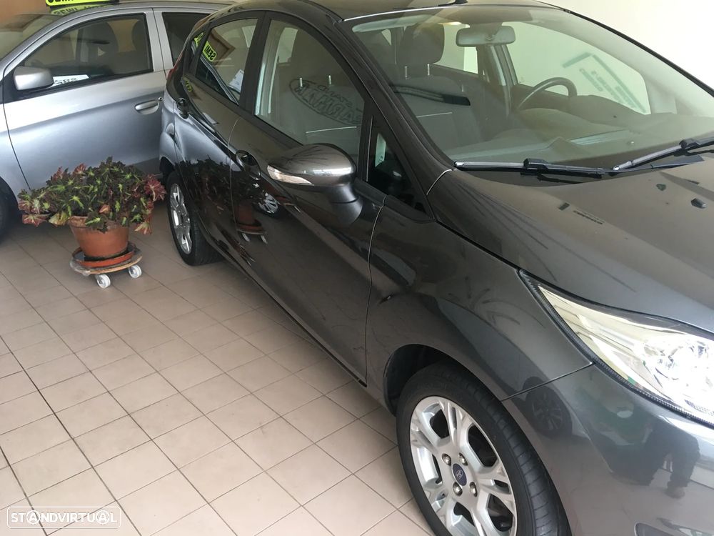 Ford Fiesta 1.0 Celebration - 5