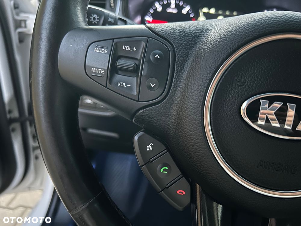 Kia Carens 1.7 CRDi Edition 7 - 23
