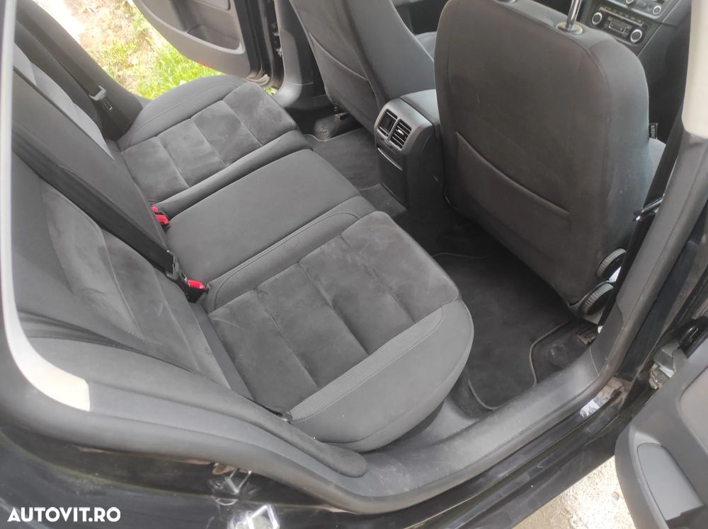 Volkswagen Golf 1.6 TDI DPF BMT DSG Comfortline - 11