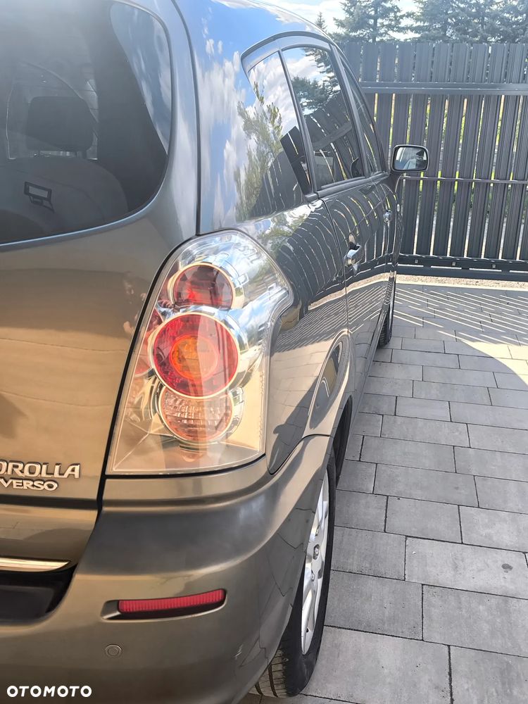 Toyota Corolla Verso 1.8 Luna - 19