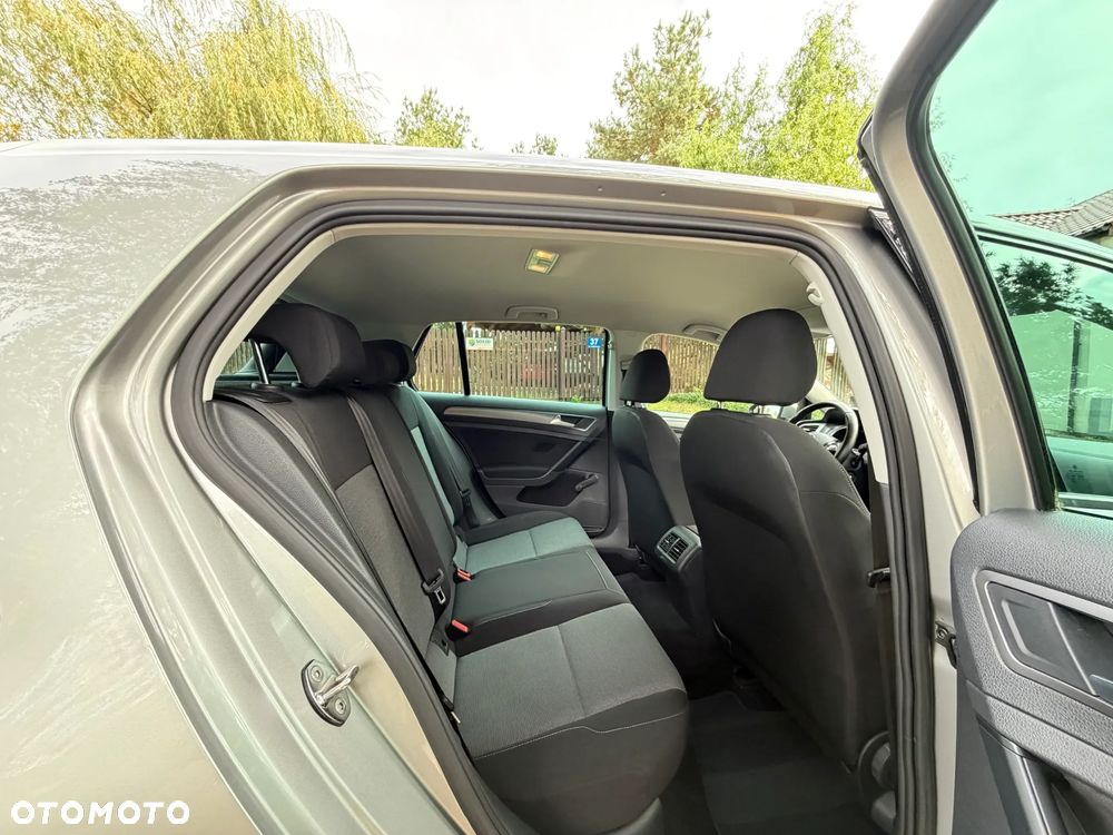 Volkswagen Golf 1.2 TSI BMT Trendline Perfectline - 29