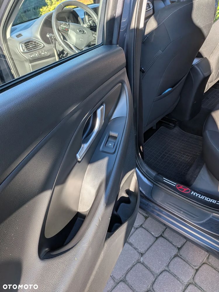 Hyundai i30 1.4 Comfort - 17