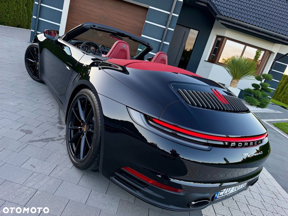 Porsche 911 Carrera 4S - 5