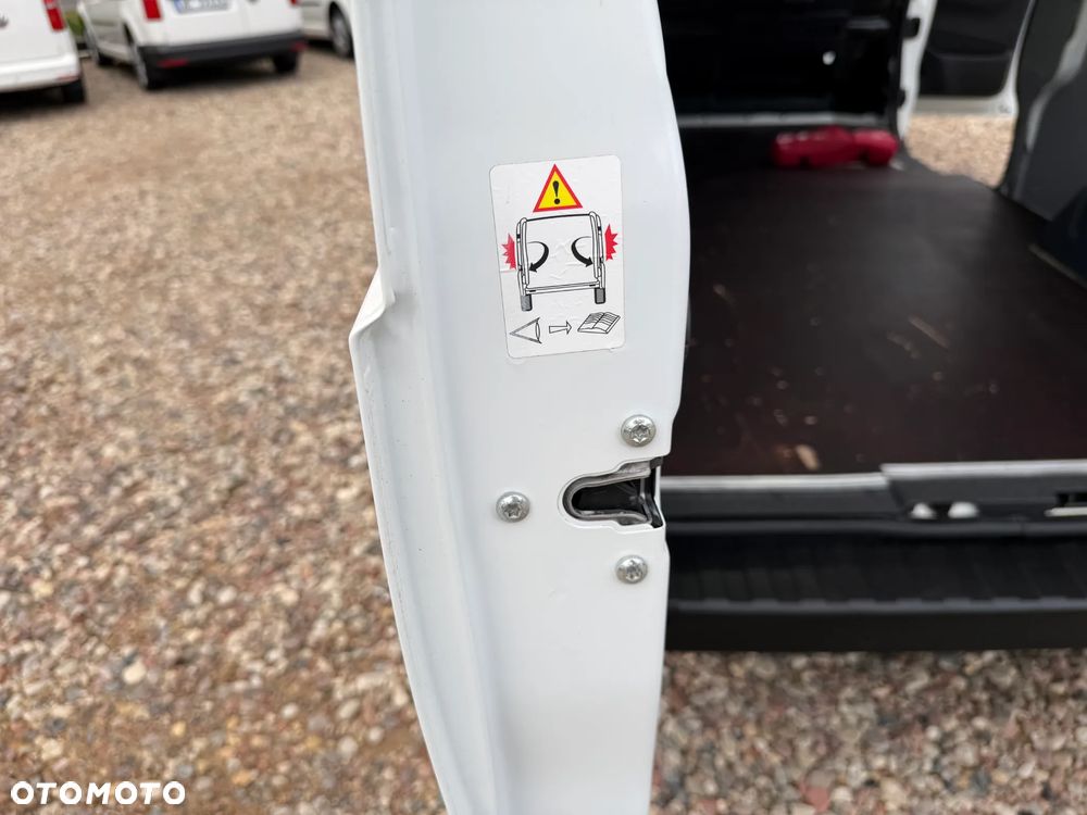 Renault TRAFIC VAN EXTRA Long, L2H1 MAXI, VAT-1, MOCNY SILNIK 2.0 dCi 145KM Euro6, ROZRZĄD NA ŁAŃCUCHU, DESIGN BUSINESS+ Radio ALPINE, REFLEKTORY RENAULT FULL LED PURE VISION+ PAKIET CHROM, MOBILNE BIURO, PARKTRONIKI, Furgon van z pełną zabudową paki 3m, Duża ładowność: 1124kg, Pojemność 6,7m3 - 29
