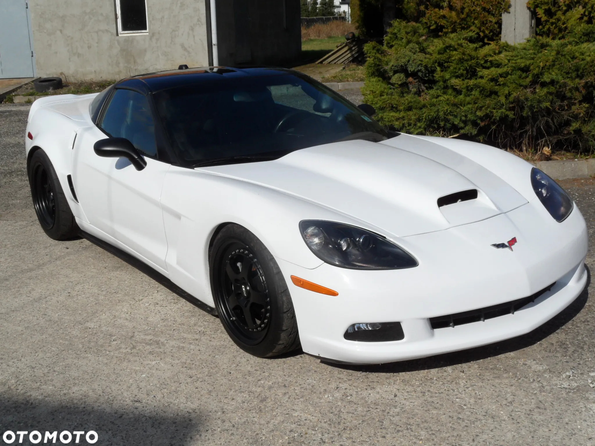 Chevrolet Corvette - 5