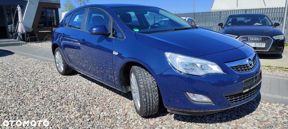 Opel Astra 1.6 ECOFLEX Start/Stop Edition - 17