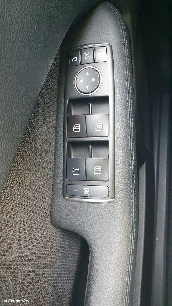 Mercedes-Benz E 250 CDi Avantgarde BlueEfficiency Auto. - 15