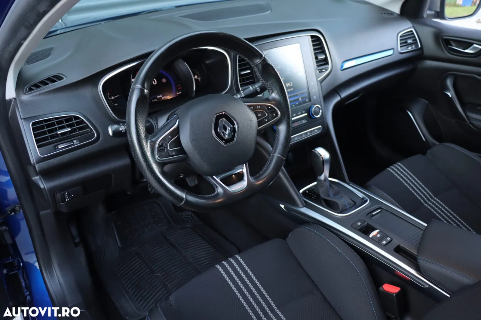 Renault Megane Grandtour BLUE dCi 150 EDC BOSE EDITION - 11