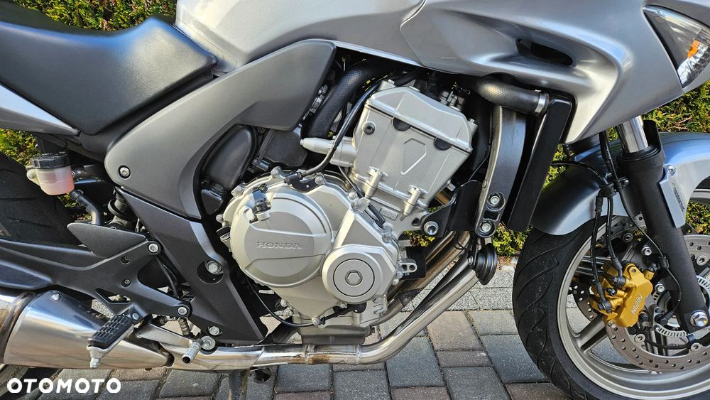 Honda CBF - 15
