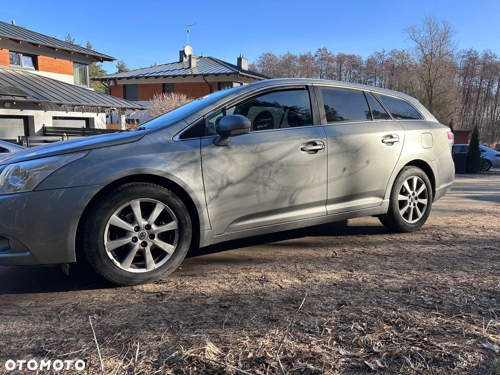 Toyota Avensis 2.0 D-4D 2010 - 10