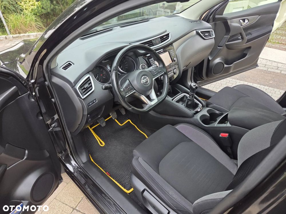Nissan Qashqai 1.6 DIG-T N-Connecta - 11