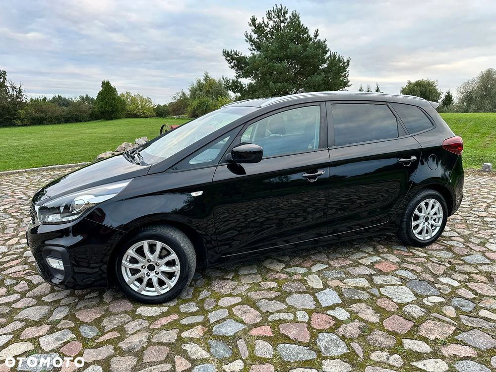 Kia Carens - 3