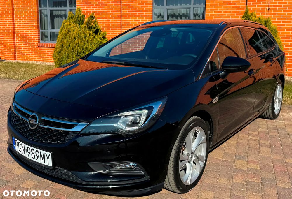 Opel Astra 1.6 CDTI Cosmo - 1