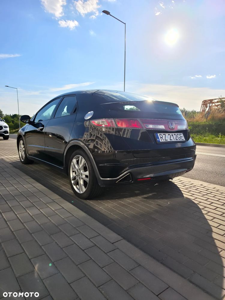 Honda Civic 1.8i-VTEC Sport - 4