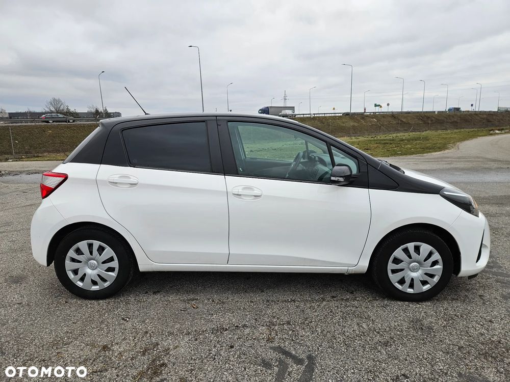 Toyota Yaris 1.5 Active - 10