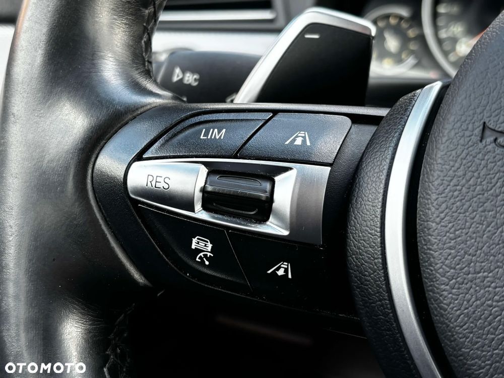 BMW Seria 5 M550d xDrive - 27