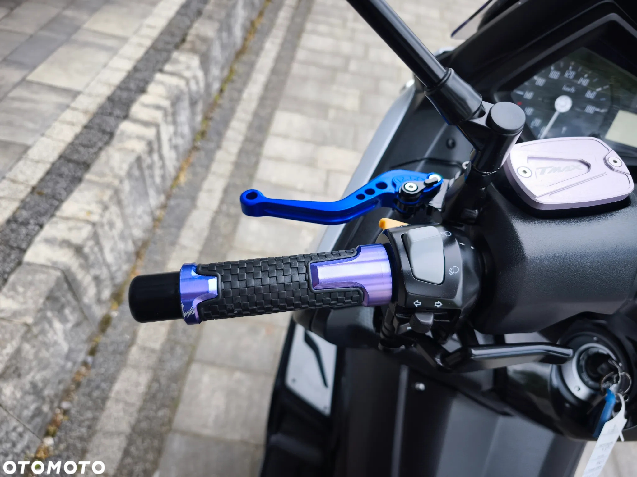 Yamaha Tmax - 10