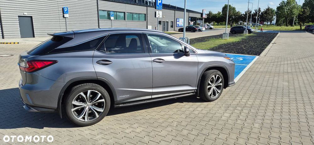 Lexus RX - 4