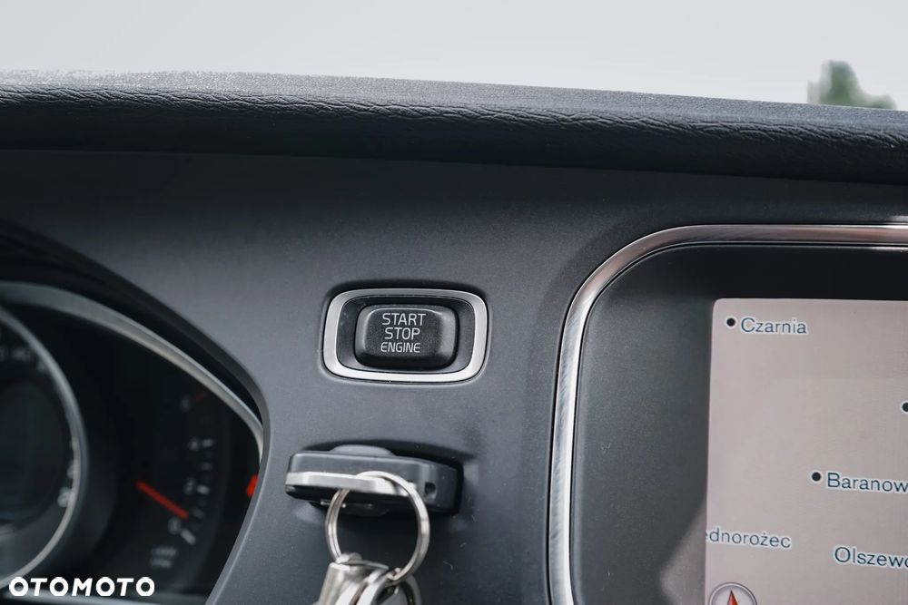 Volvo V40 D2 Momentum - 25