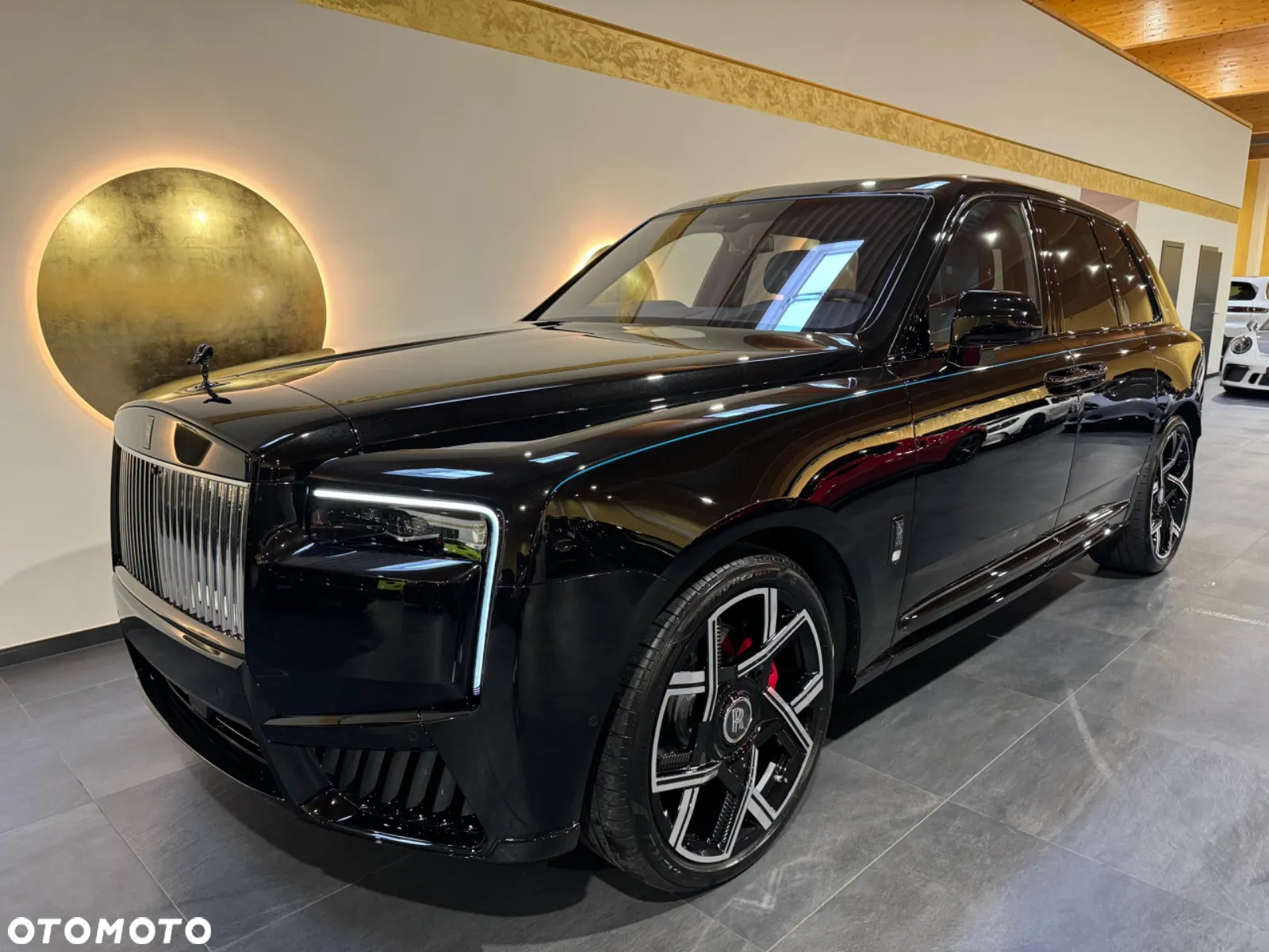 Rolls-Royce Cullinan Black Badge - 5