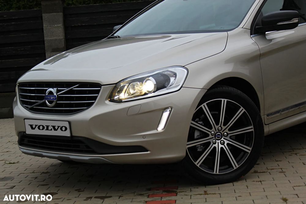 Volvo XC 60 D5 AWD Geartronic Summum - 22