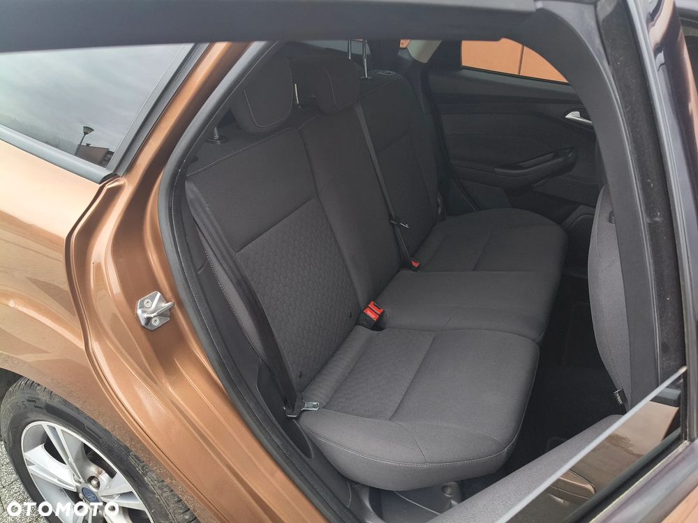 Ford Focus 1.6 TDCi DPF Champions Edition - 19