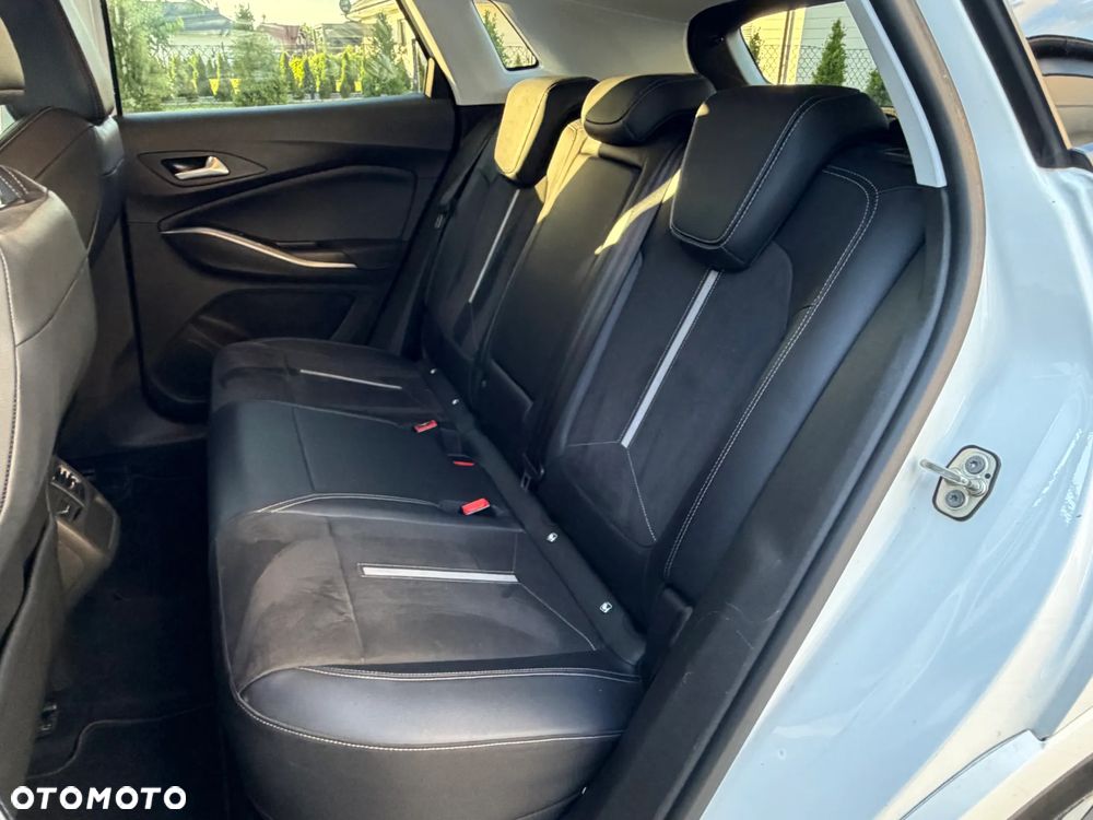 Opel Grandland 1.6 T PHEV 4x4 GS Line - 10