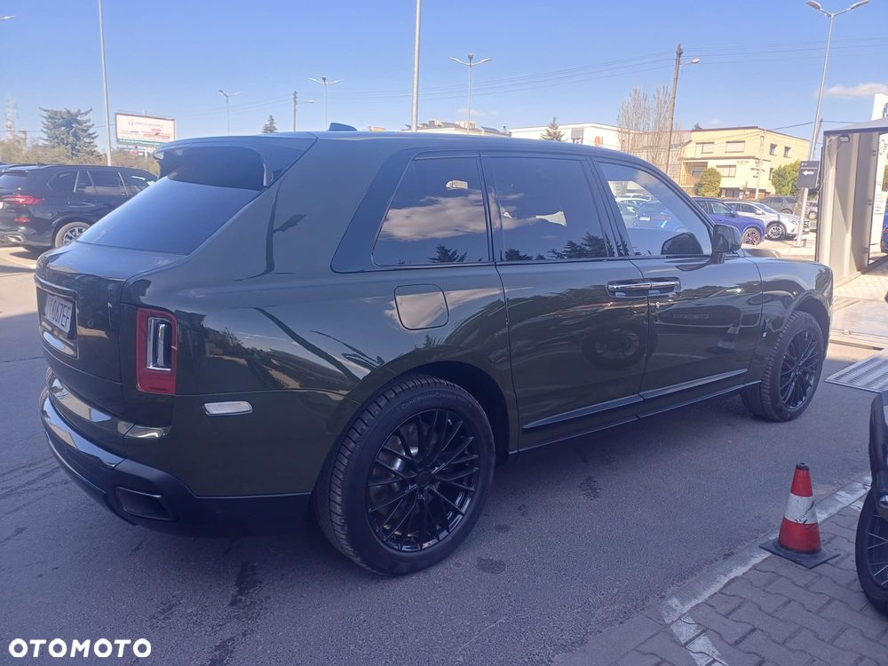 Rolls-Royce Cullinan Black Badge - 4
