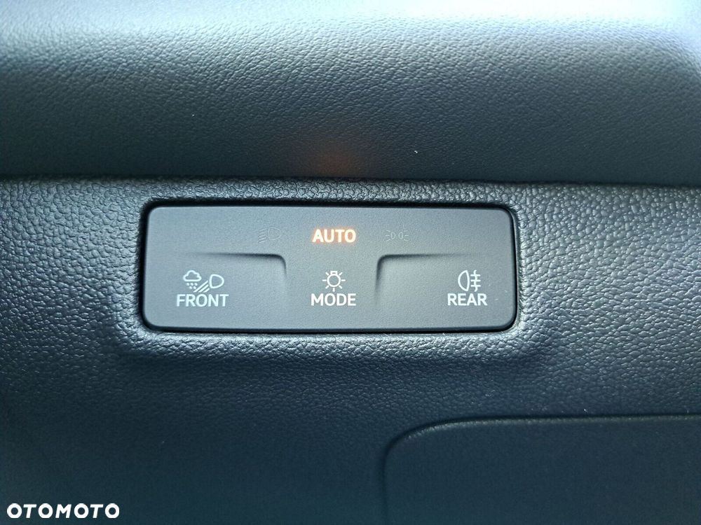 Volkswagen T-Roc - 29