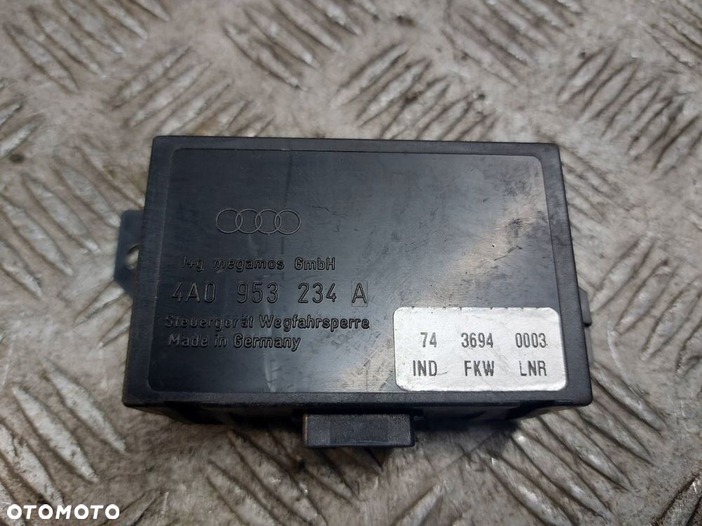 ZESTAW STARTOWY AUDI 80 B4 2.3 4A0906264 8A0905851 - 4