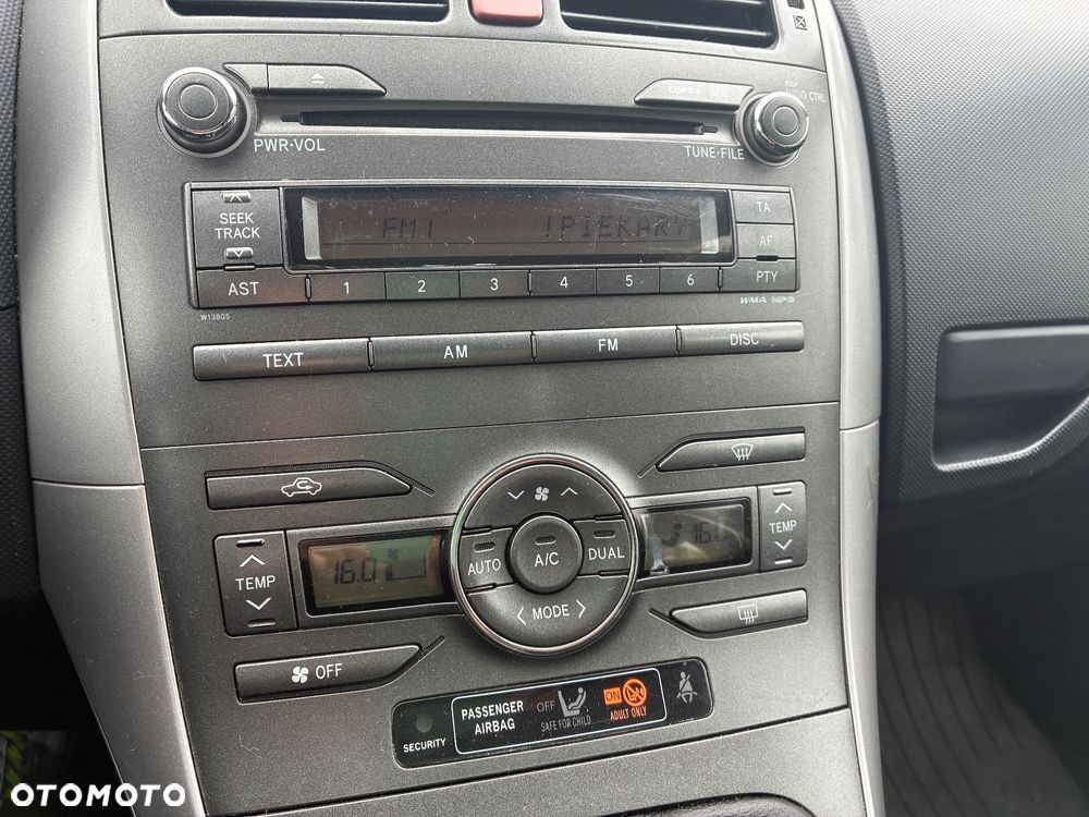Toyota Auris - 19