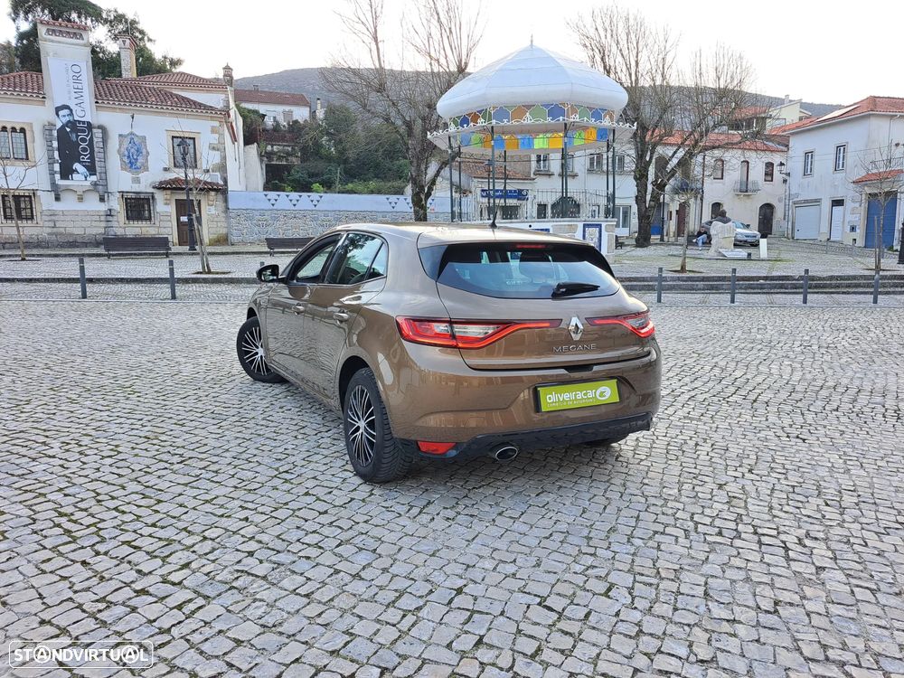 Renault Mégane ENERGY TCe 130 INTENS - 35