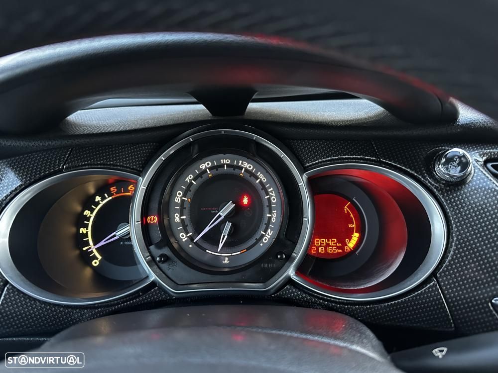 Citroën DS3 1.6 e-HDi Graphic Art - 22