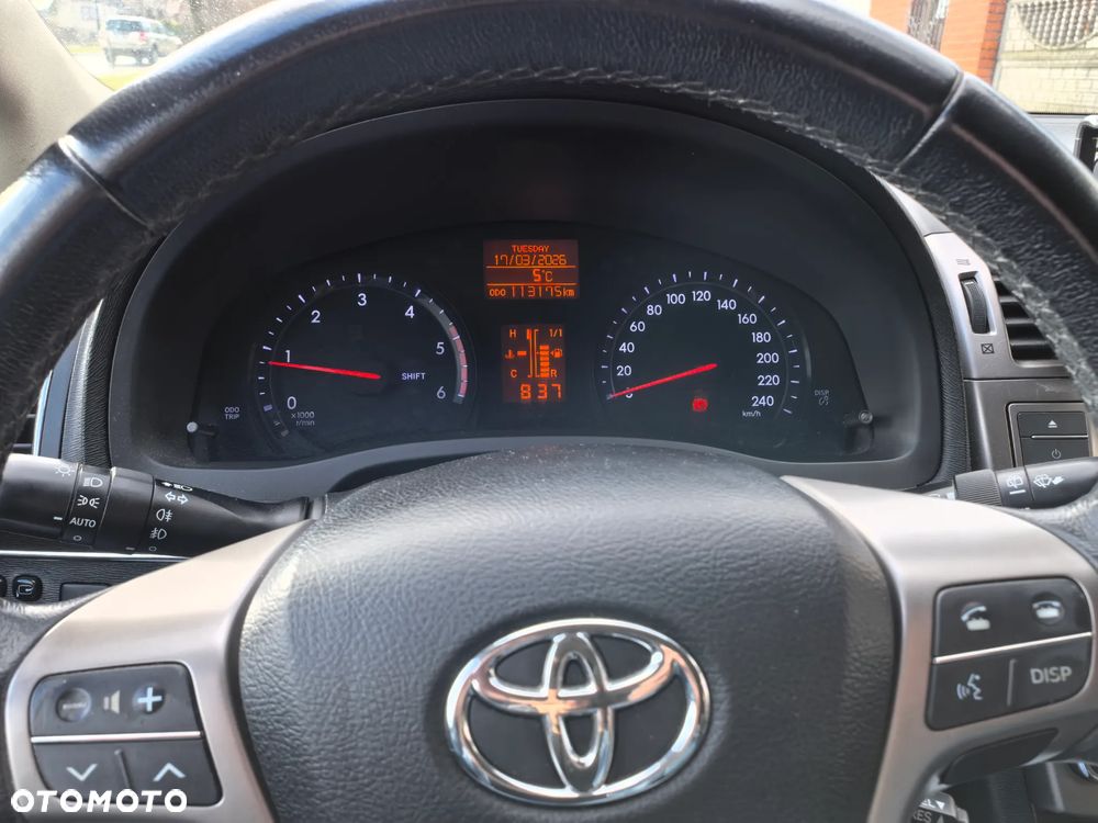 Toyota Avensis 2.2 D-4D Premium - 9