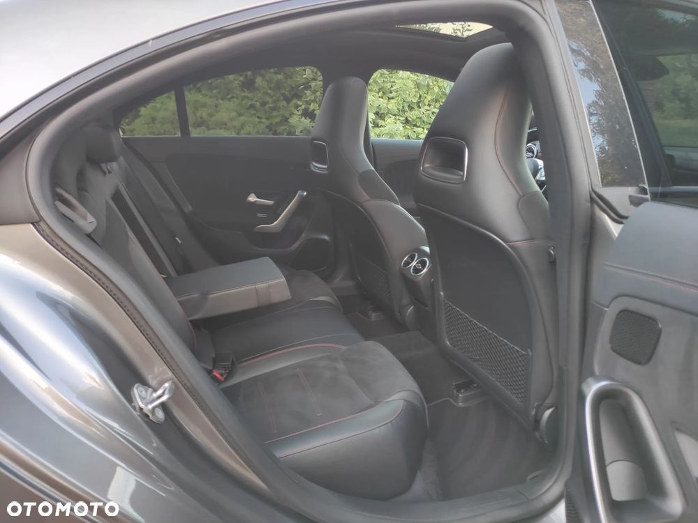 Mercedes-Benz CLA 200 d 8G-DCT AMG Line - 18