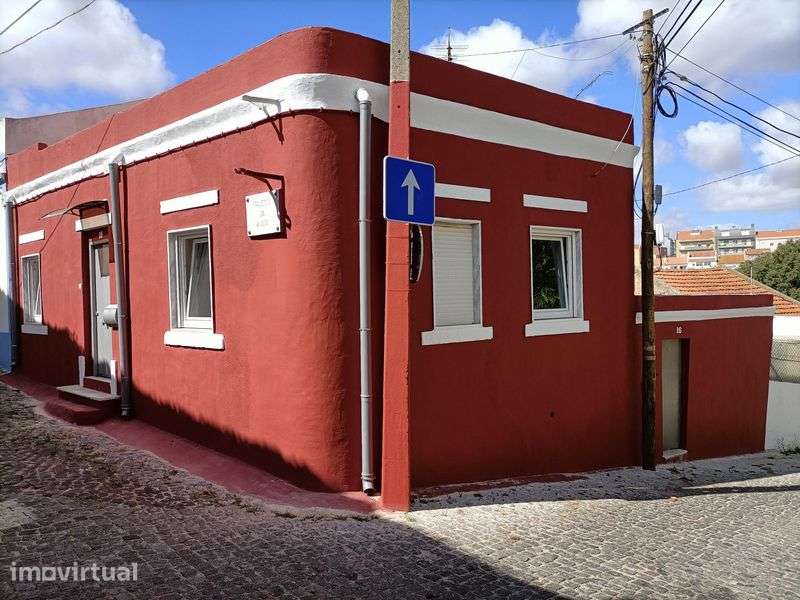 Moradia T4. Junto ao Palácio Nacional da Ajuda. - Grande imagem: 2/12