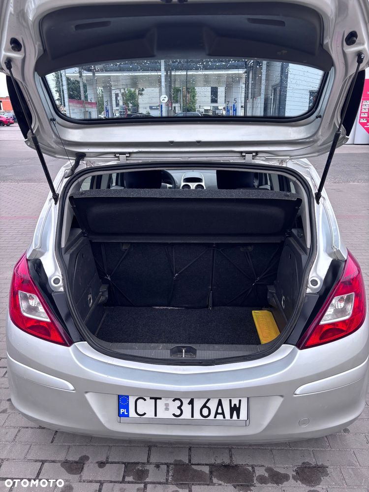 Opel Corsa 1.2 16V Enjoy - 9