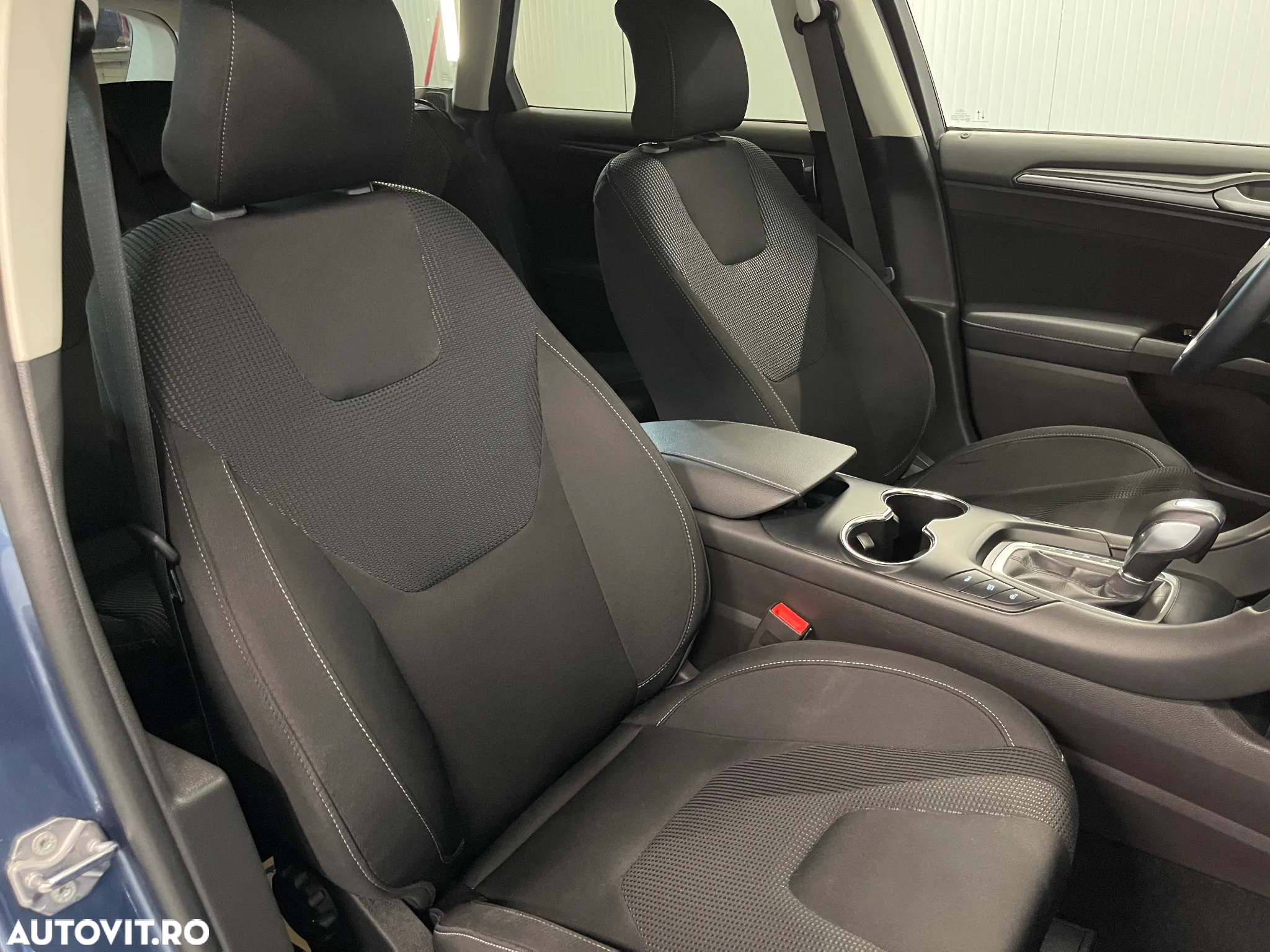 Ford Mondeo 2.0 HEV Titanium - 9
