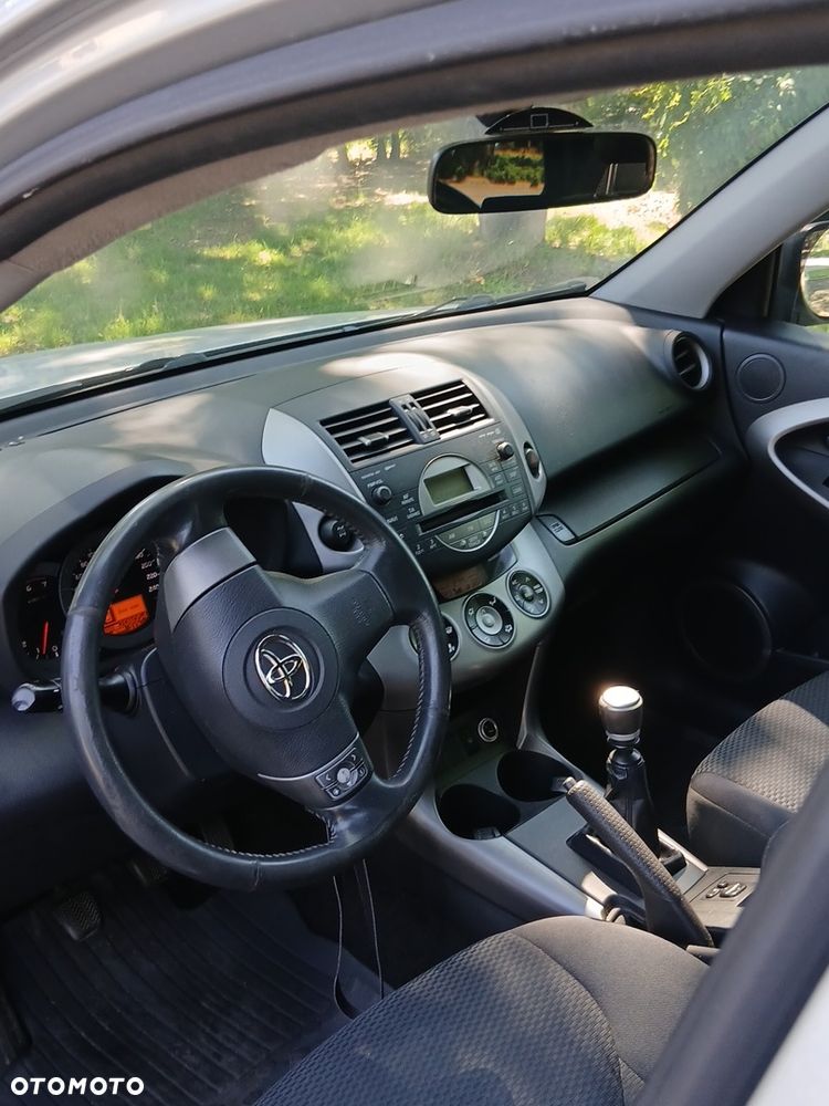 Toyota RAV4 2.2 D-4D Sol - 5