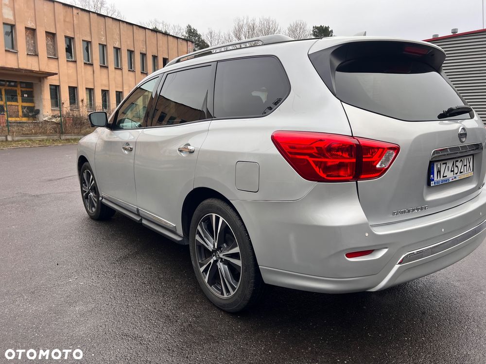 Nissan Pathfinder - 7